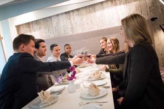 Tio-hotelschoolstudenten
