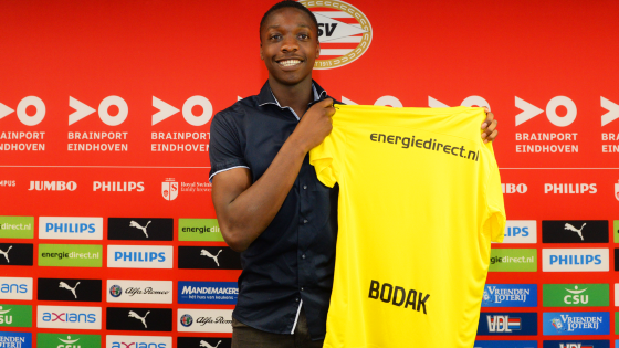 Ty Bodak bij PSV met zijn spelershirt