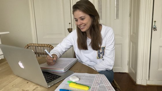 Britt mist niets dankzij de online lessen van Tio