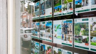 Oud-student Pelle werkt als zelfstandig makelaar bij RE/MAX PRO