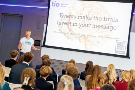 Management & marketing